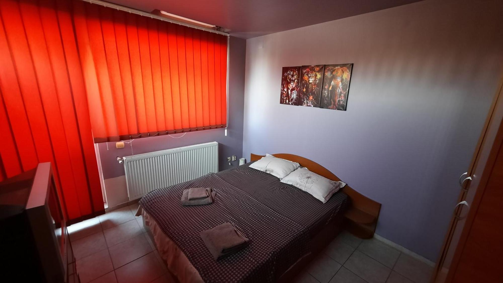 Spacious, Modern Condo In New Villa - Sleeps 6 Bukarest Exterior foto